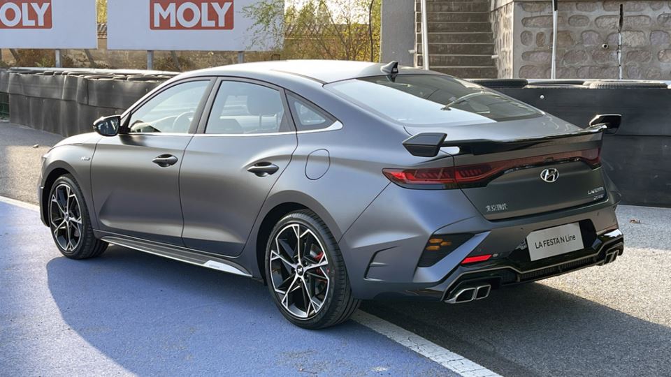 هیوندای لافستا N لاین